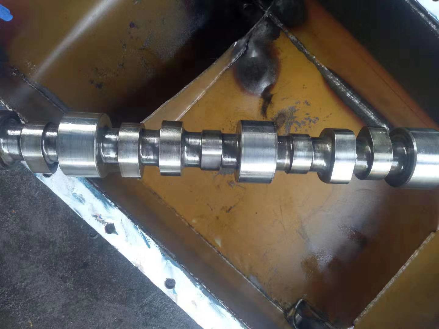 供应康明斯QXS15发动机气门凸轮轴4059331