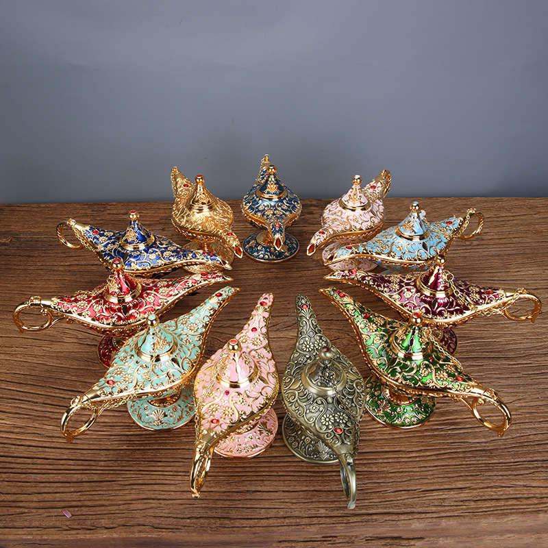 Small metal decorations for home use