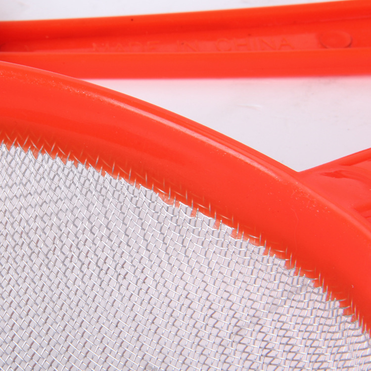 2505758160_2002800577