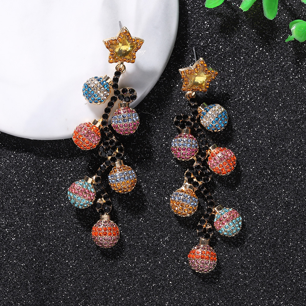 Alloy Diamond Earrings Creative Fashion Earring Temperament Dress Accessories display picture 4