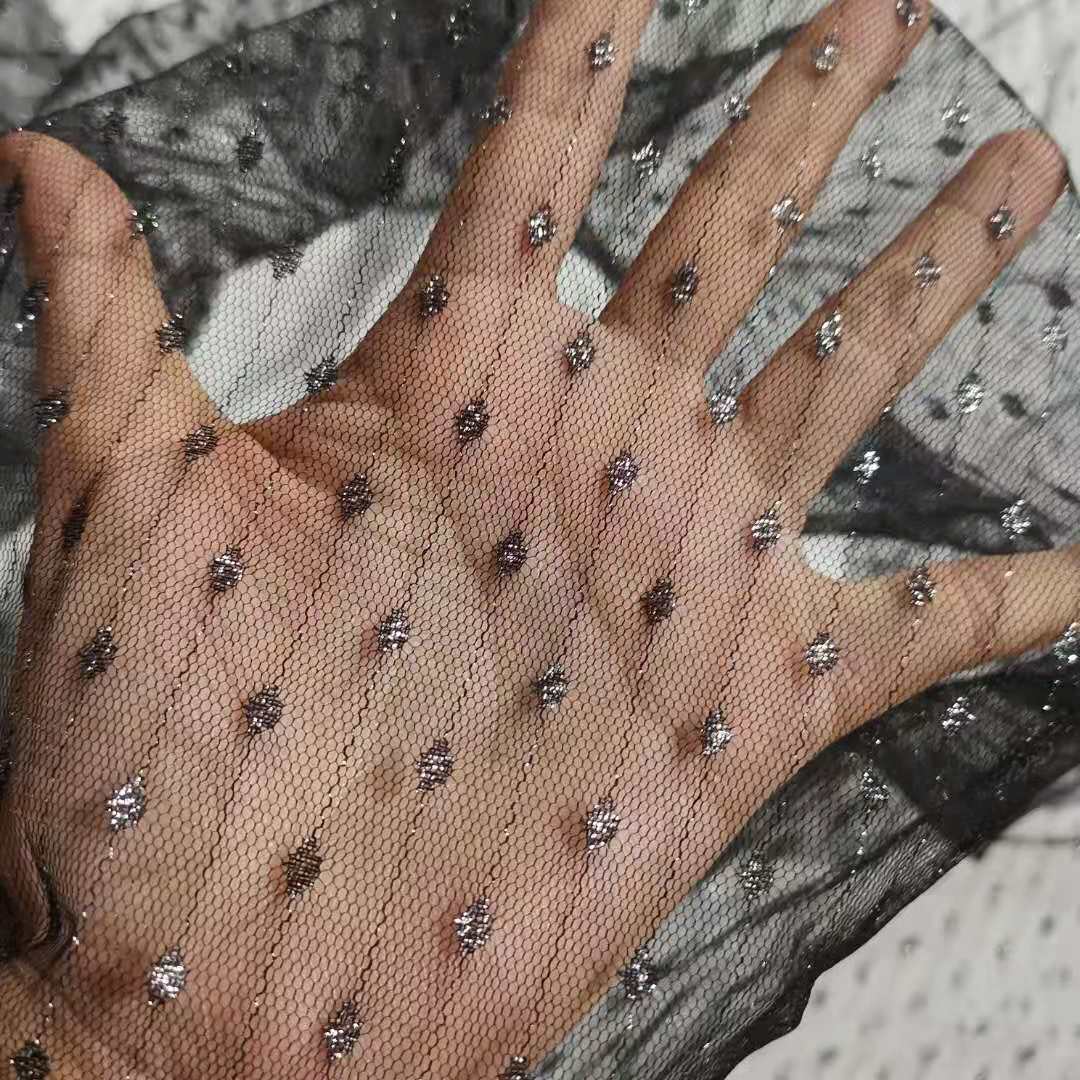 新款无弹锦纶银线小圆点串珠提花网纱 纱裙 打底衫面料 黑白现货