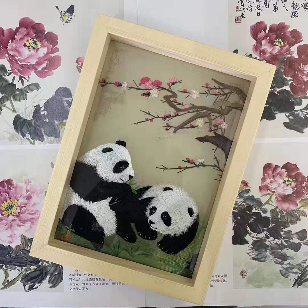 成都礼品蜀锦蜀绣双面绣熊猫摆件厂价批发|ms