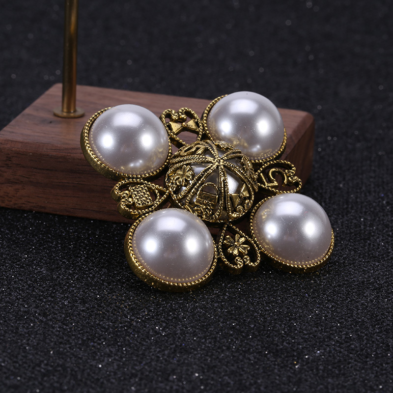 Heart Shape, Pearl Pattern Women's Gender Korean Style Pin Heart Shape Pearl Alloy Women's Brooches