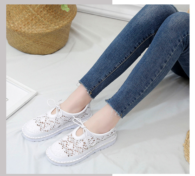 Hollow round-toe flat shoes 1