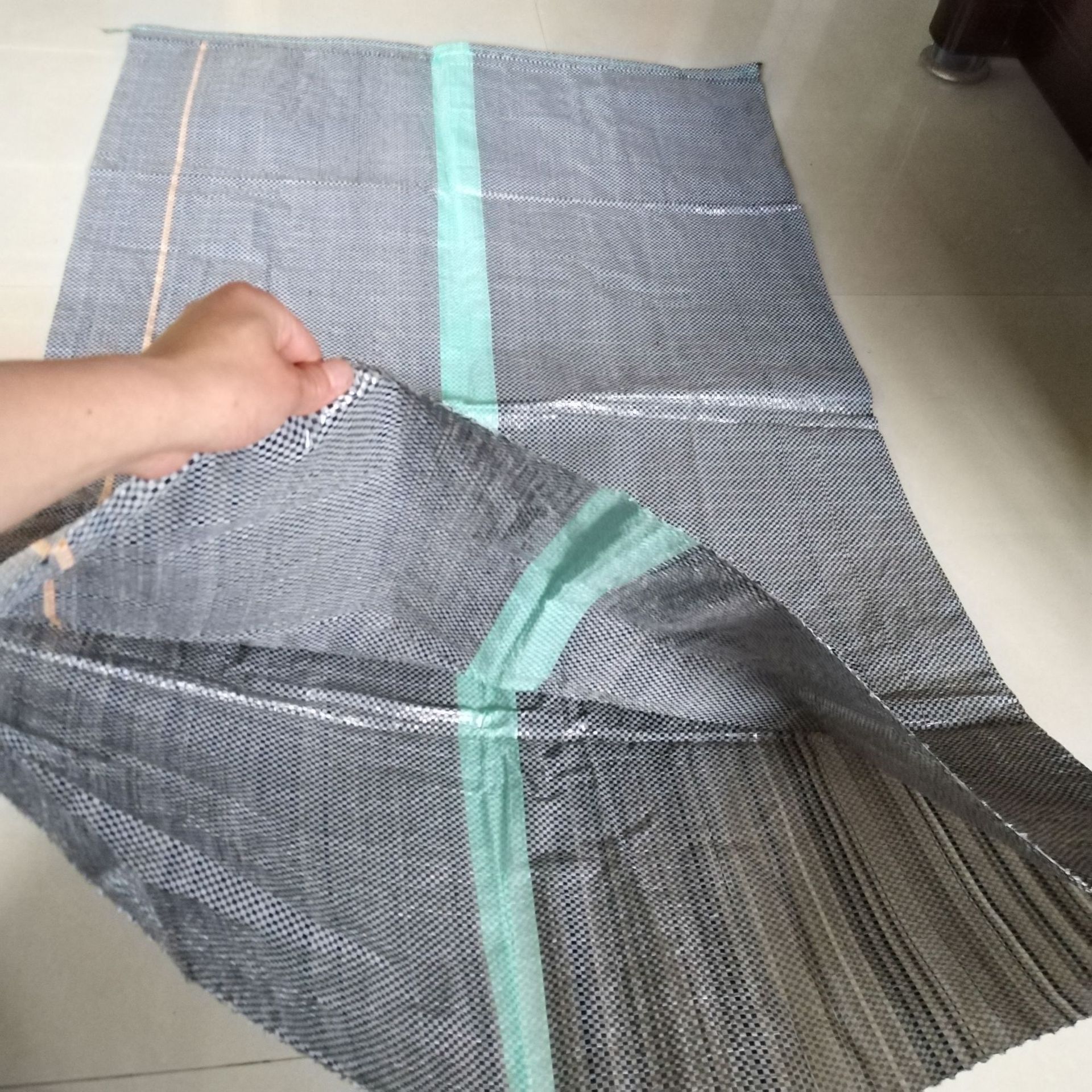 生产PP编织布彩条编织袋各种颜色编织袋蛇皮袋工厂