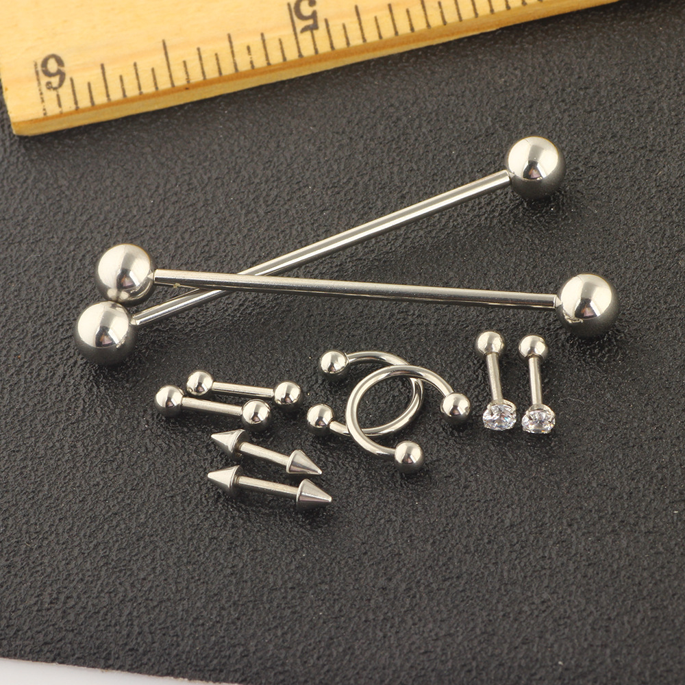 16G labret stud size and finish detail