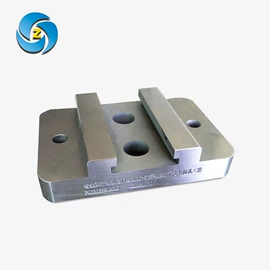 其他行业专用;工装夹具;服装机械设备