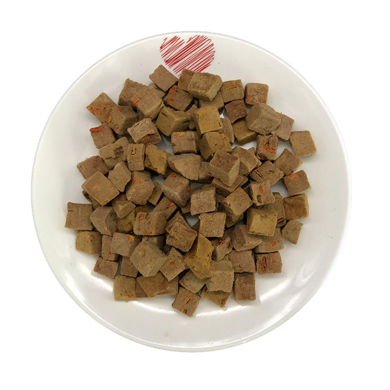 冻干蔬菜牛肉粒白底