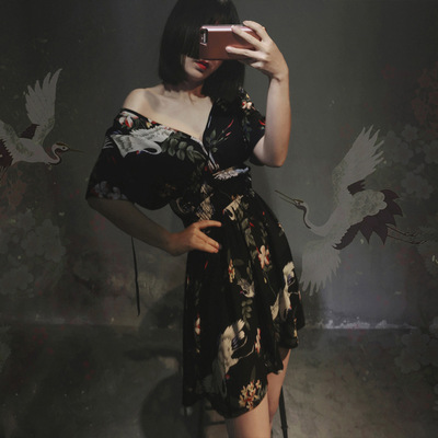 实拍大码女装连衣裙胖妹妹夏装短裙日图腾仙鹤大领子松紧腰200斤