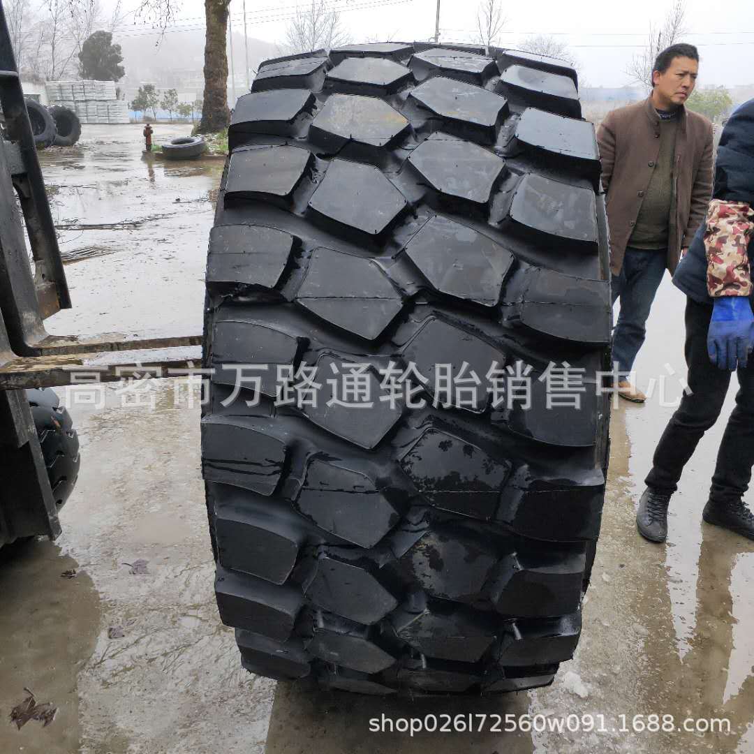 750/65R25推土机卡车轮胎650-65R25全钢丝子午线自卸车轮胎
