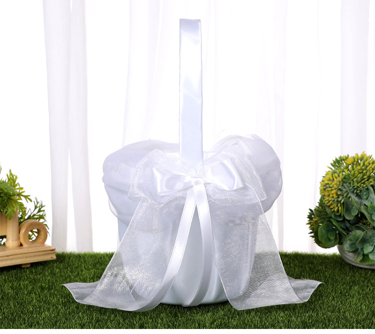 Western-style white flower basket wedding flower scattering, lace bow flower basket, flower girl carrying basket wedding supplies wholesale detail image 5