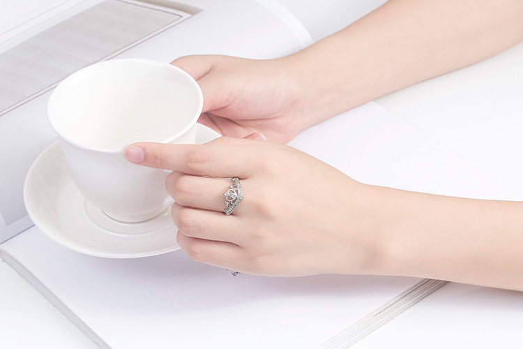 Crown Ring in Rose Gold