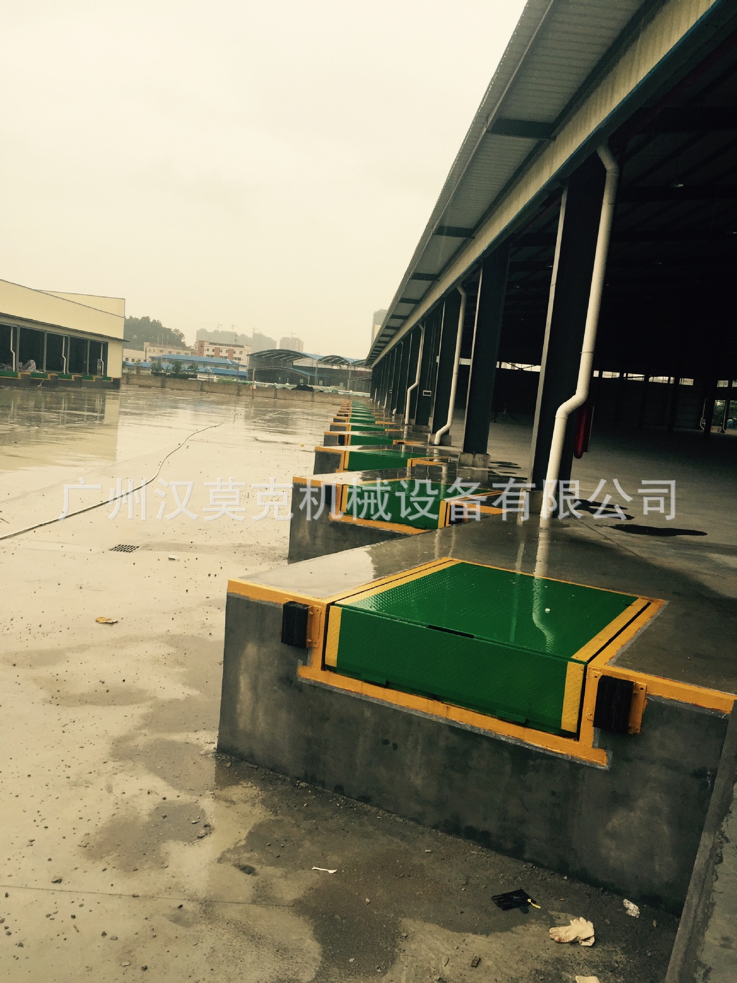 厂家低价促销HANMOKE汉莫克8吨固定式液压登车桥 电动升降过桥板-阿里巴巴