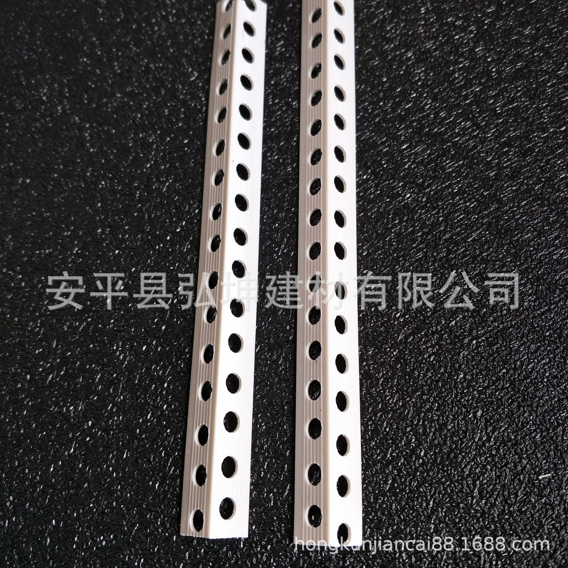 厂价  刮腻子阳角线条 PVC窄边阳角线 带孔 1x1CM 批发