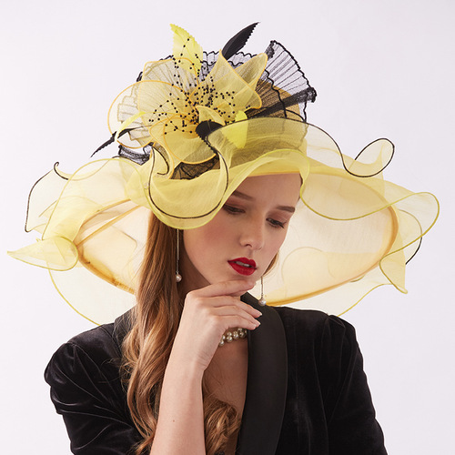 Yellow evening cocktail party fedoras hat travel memorial costume in Europe and the lady woth shamao light and tire embroidery flat hat