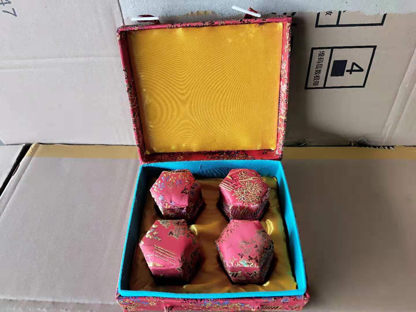 厂家直销四粒装安宫牛黄丸锦缎包装盒一套四牛黄安宫丸包装锦缎盒