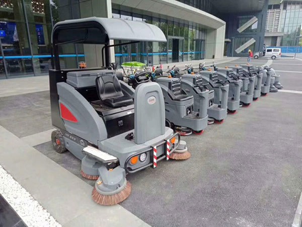 电动扫地机,驾驶式扫地车,电动清扫车,电动扫路车,工厂扫地机 电动扫地机,驾驶式扫地车,电动清扫车,电动扫路车,工厂扫地机