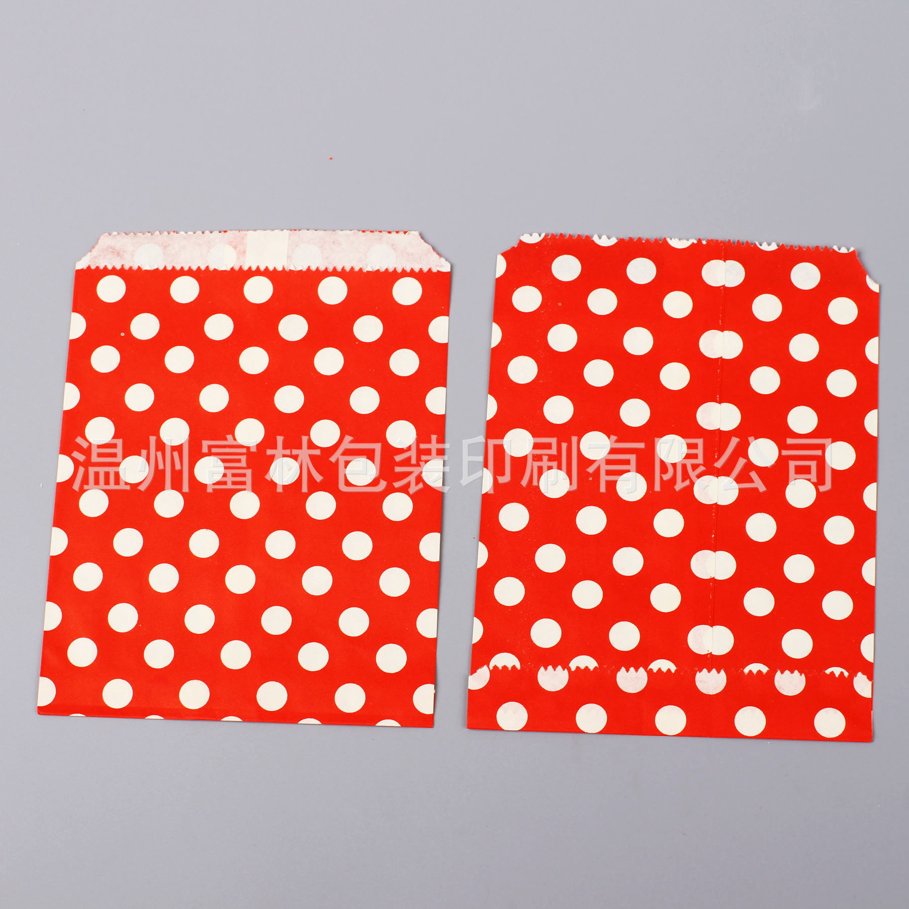 定制一次性环保尖底锯齿口食品牛皮纸糖果袋圆点波浪圣诞节糖果袋