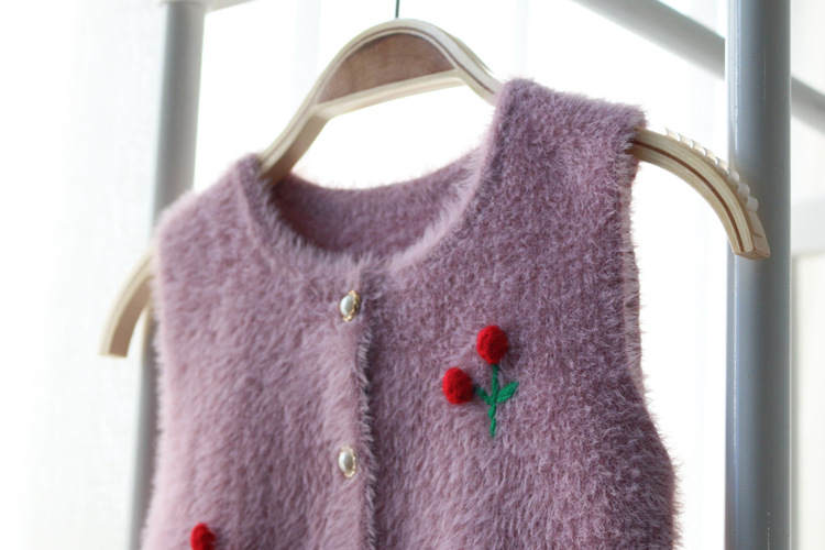 樱桃手工花开衫马甲