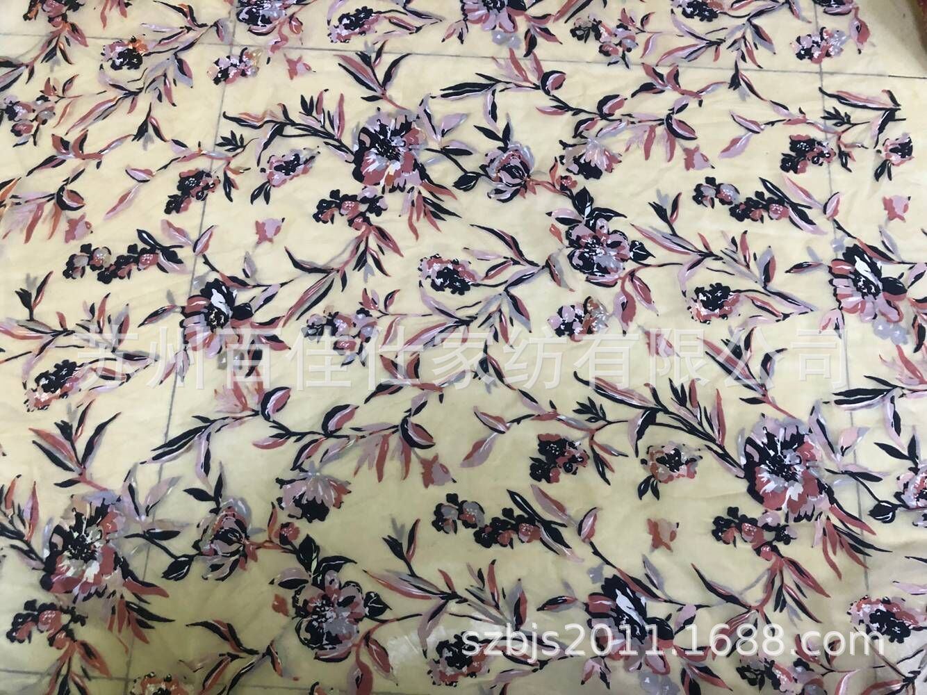 长期供应各种烂花绡，真丝绡，涤纶绡，锦纶绡，三合一，剪花绡等
