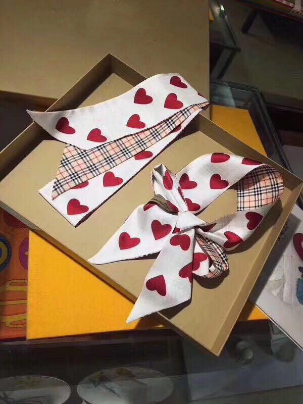 9668678364_449542844