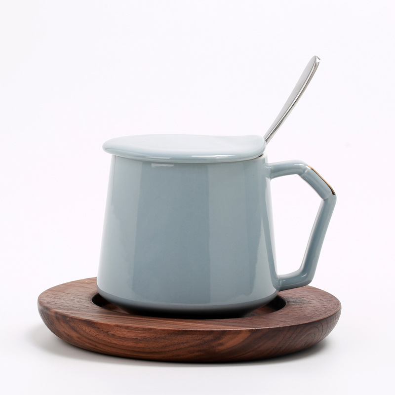 Taza de oro, taza de cerámica, taza de café, taza de agua, con tapa sin agujeros a prueba de polvo, cuchara, posavasos, LOGOTIPO tallado