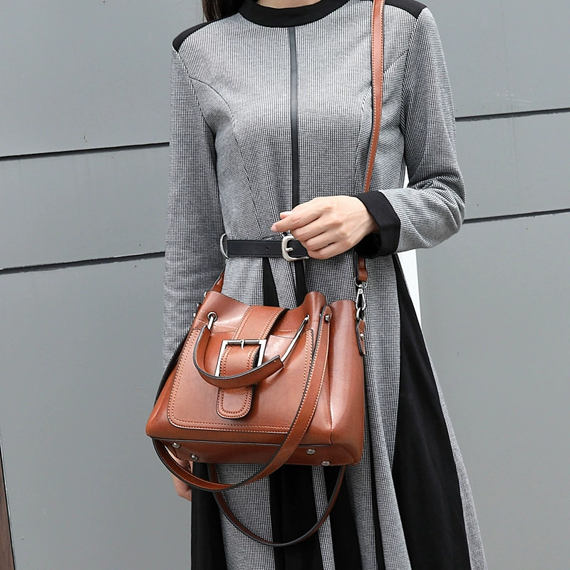 邦百 Retro Large One-Shoulder Bag for Oily Skin, Stylish, Durable, Multiple Colors