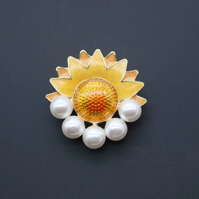 Van Gogh Oil Painting Apricot Blossom Star Moon Sunflower Alloy Brooch Enamel Glaze Inlaid with Diamonds and Pearls Vintage Brooch Women's Starry Sky (Yaxa sancaqları) - sunflower