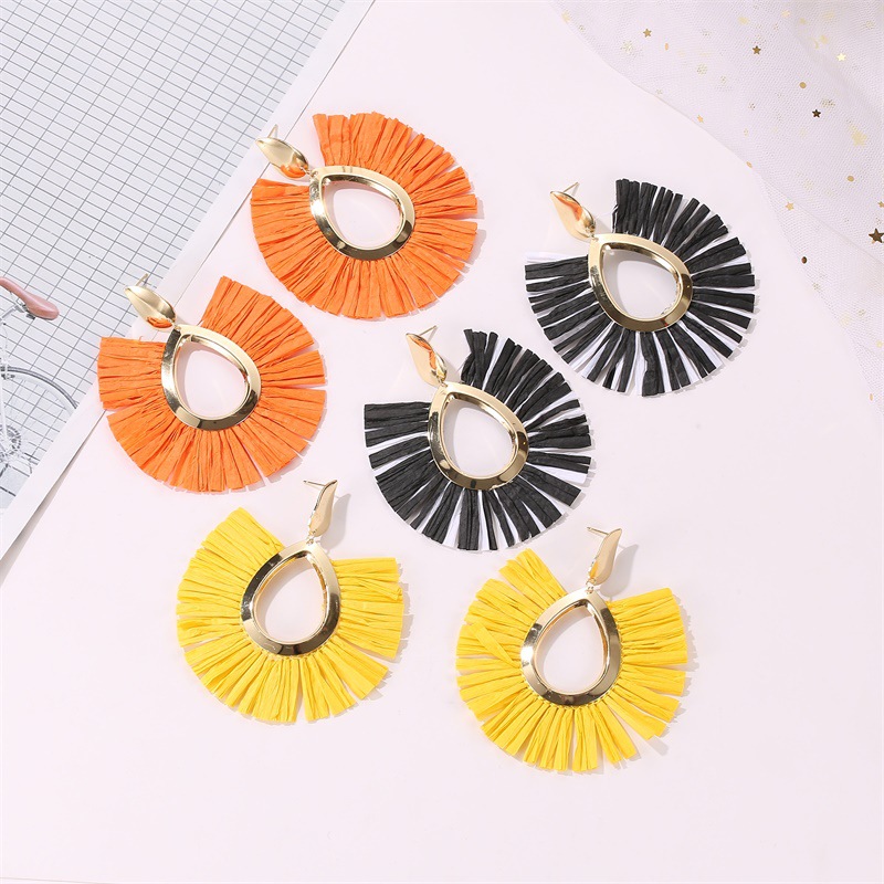 Nihaojewelry Fashion Hollow Drop Color Origami Fan-shaped Earrings Wholesale Jewelry display picture 2