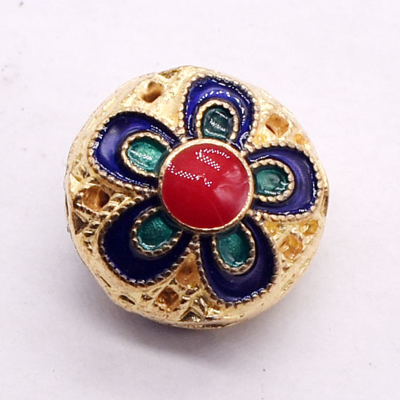 Brooch solar-powered