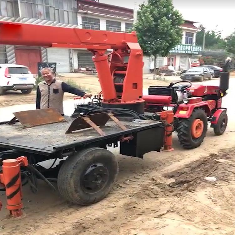 八骏厂家改装东方红拖拉机平板吊 5吨 8吨吊机定 做 各种底牌改装