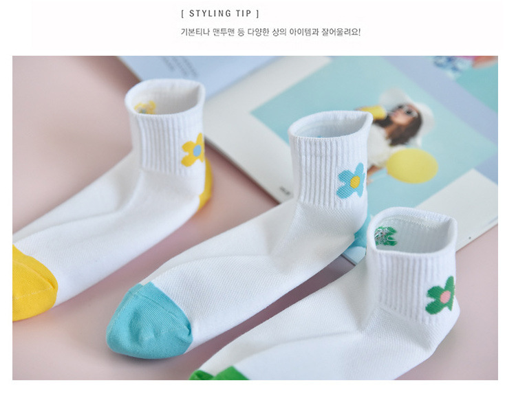 Summer New Products Ladies Cartoon Small Flower Pure Cotton Shallow Mouth Mesh Boat Socks display picture 3