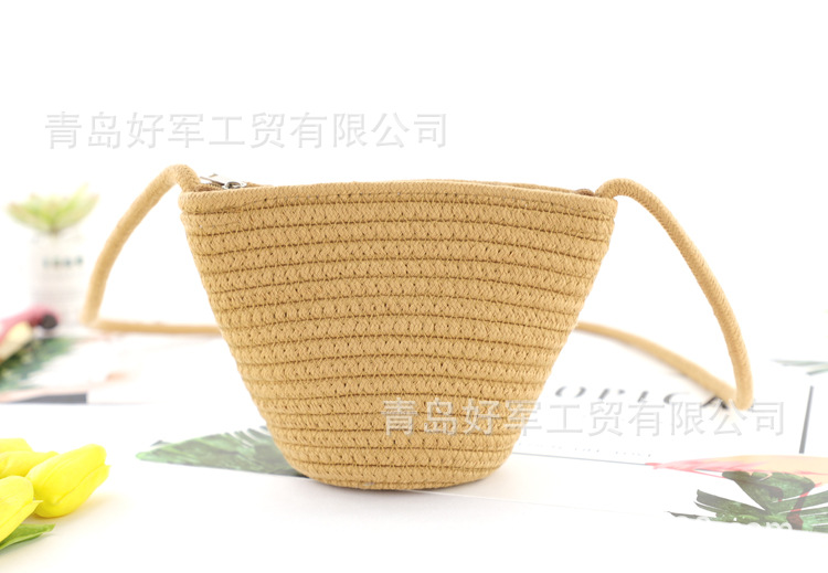 Factory Price New Dumpling Bag Crossbody Shell Cotton String Straw Bag Cotton Woven Beach Bag Mini Bag display picture 6