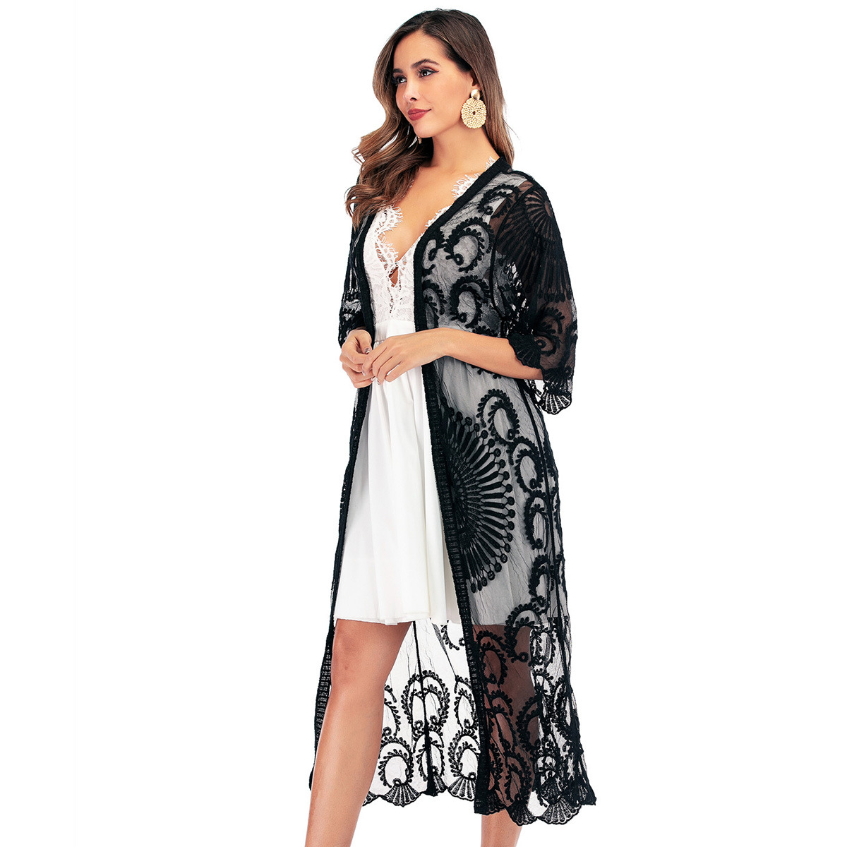 厂价直供2020跨境新款沙滩罩衫网眼绣花防晒衣比基尼外搭开衫现货