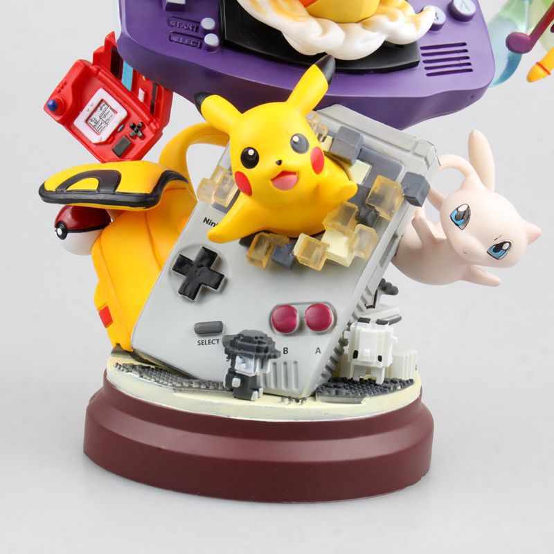 Pikachu and Charizard Figure