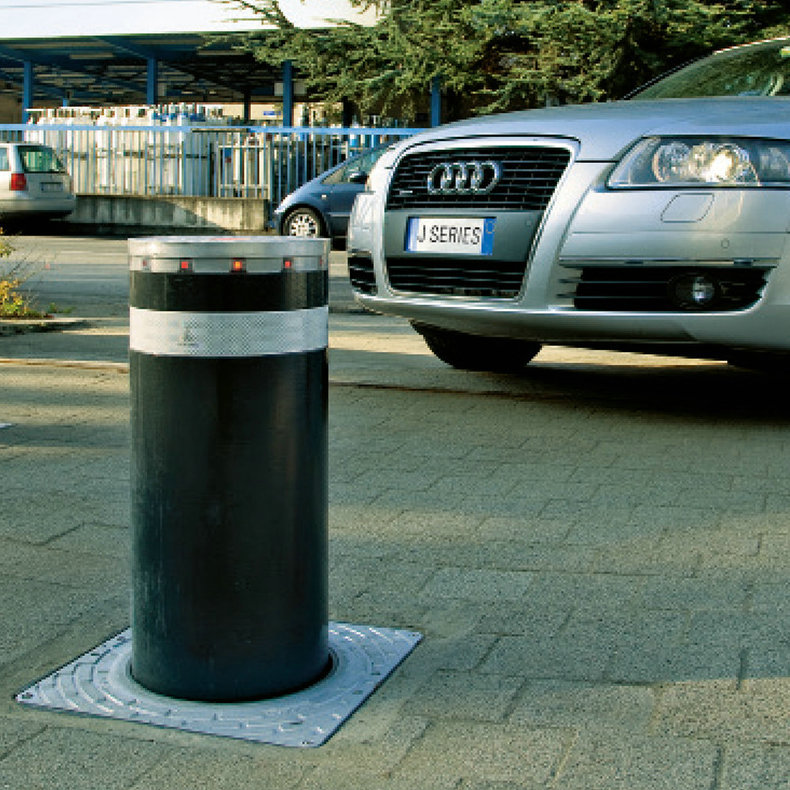 2062778763_1520413918