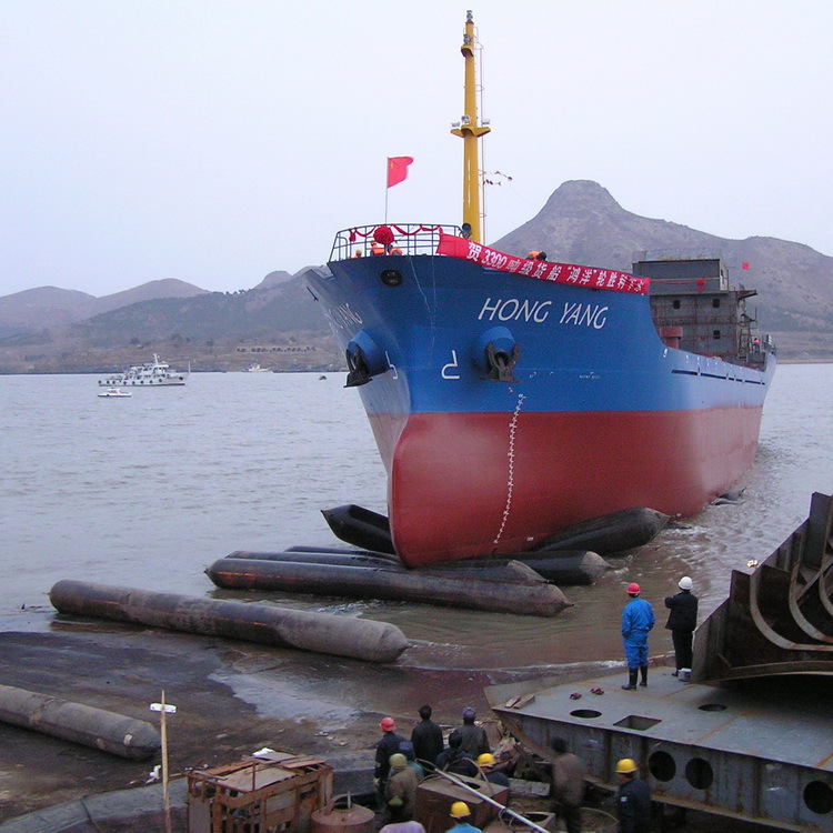 专业制作1.5*12米船舶上排下水用气囊