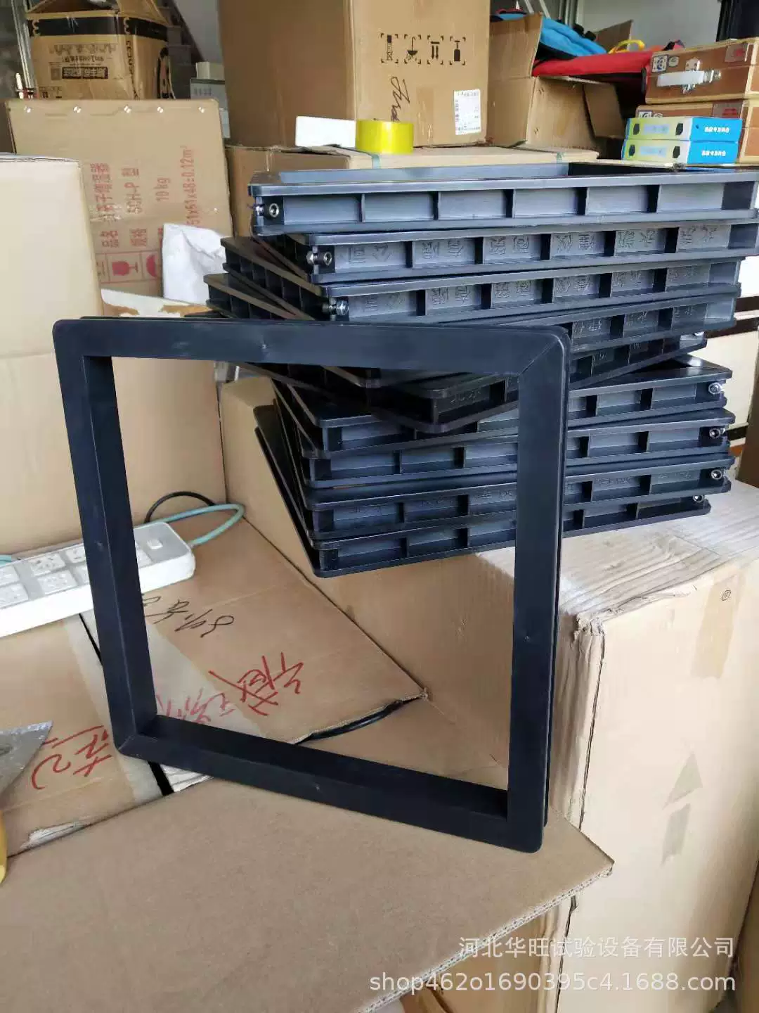 Оптовая и розничная продажа 300*300*30 изоляция раствора пластиковая тестовая форма черная пластиковая изоляционная форма агент по набору