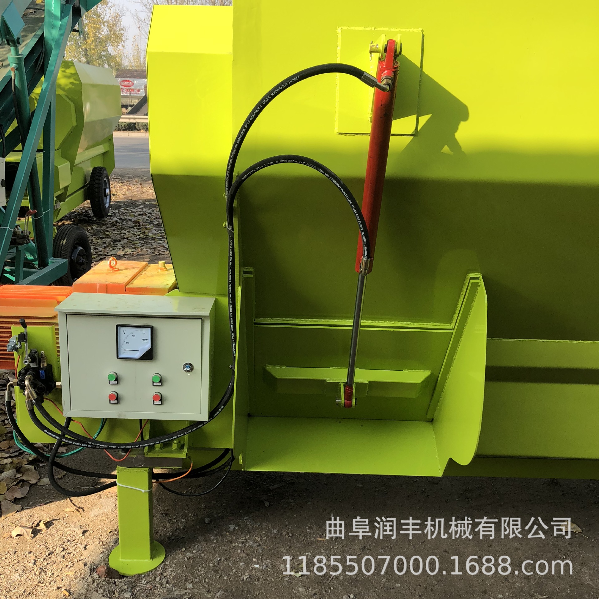 六盘水单人操作搅拌机 容量大牧场搅拌机