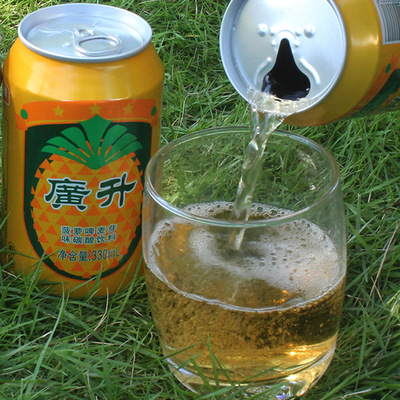 菠萝啤酒整箱批发果味汽水330ml*24厂家碳酸饮料代理加工饮品现货