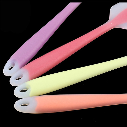 FDA-compliant semi-permeable silicone spatula 28CM large semi-permeable spatula cake spreader cream mixer