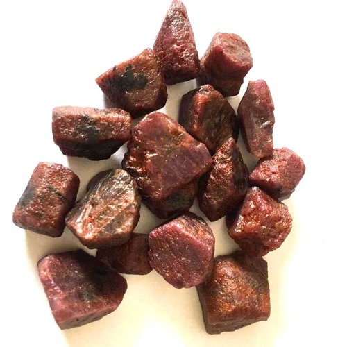 Bulk natural red corundum, cylindrical red corundum rough, pendant, red ruby rough