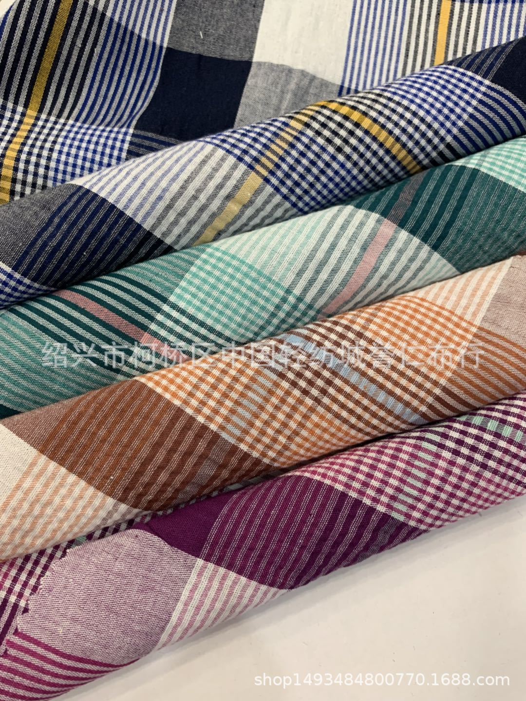 厂家直销现货供应春款款 全棉色织格子布泡泡彩色格子布量大优惠
