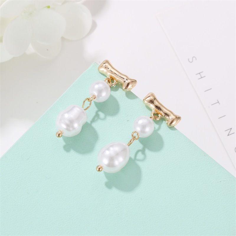 Wholesale Fashion Pearl Earrings Creative Word Retro Tassel Earrings Temperament Water Drops Shaped Pearl Earrings Earrings display picture 3