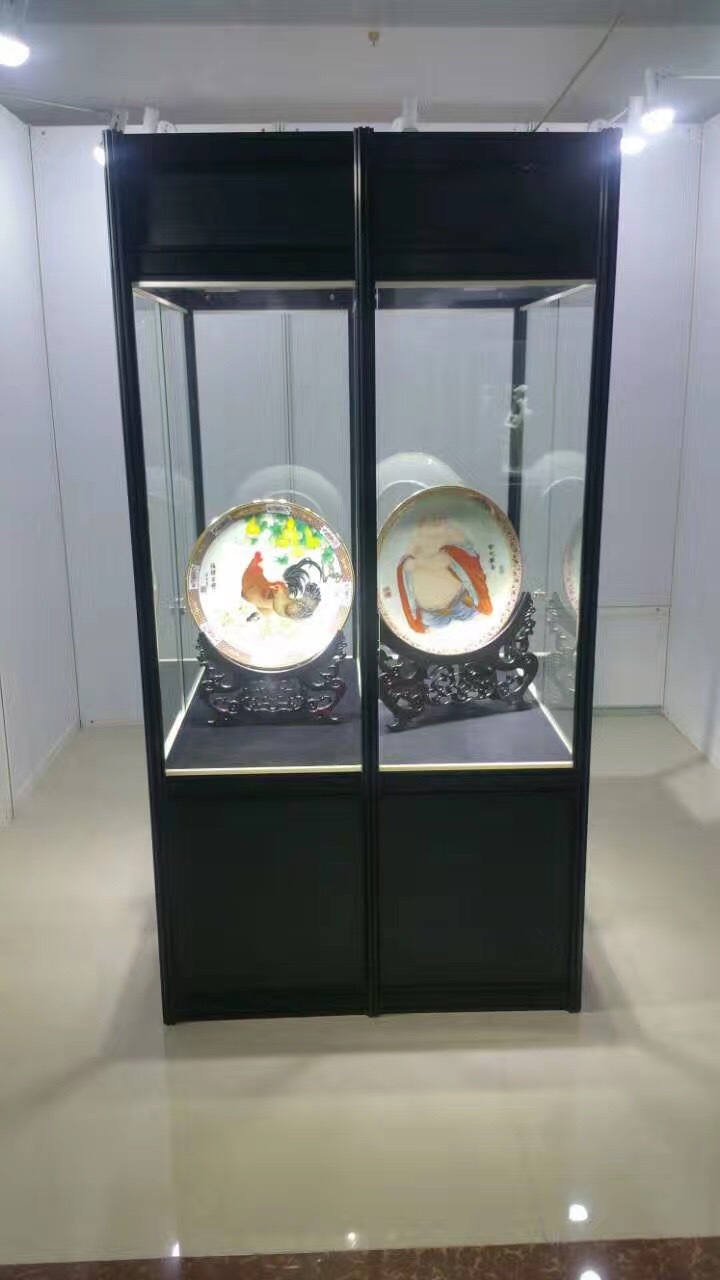 ���ﹷè����չʾ��̨���ƹ������Ͻ��ײ�װչ������չ����������