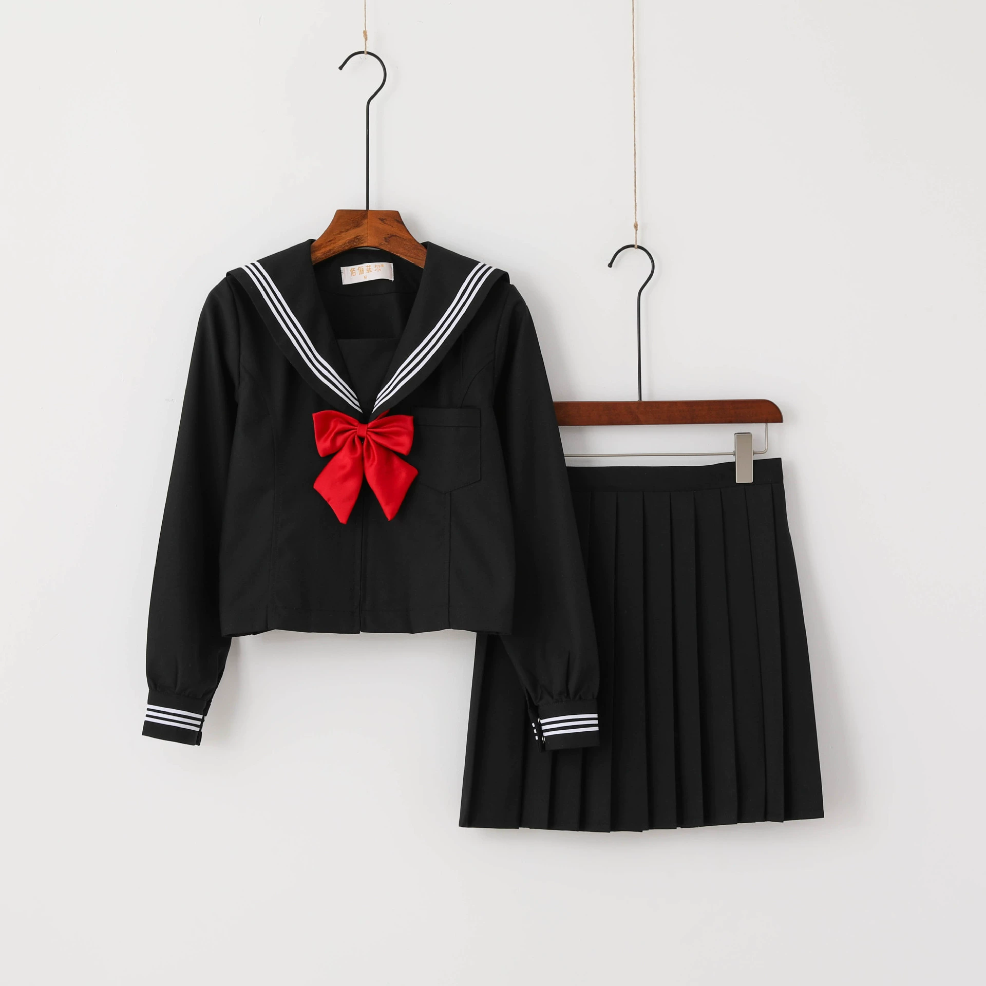 Новая базовая модель JK-униформа Diablo Girl Water Hand Hands College Fenghei Black три промежуточных комплекса униформ