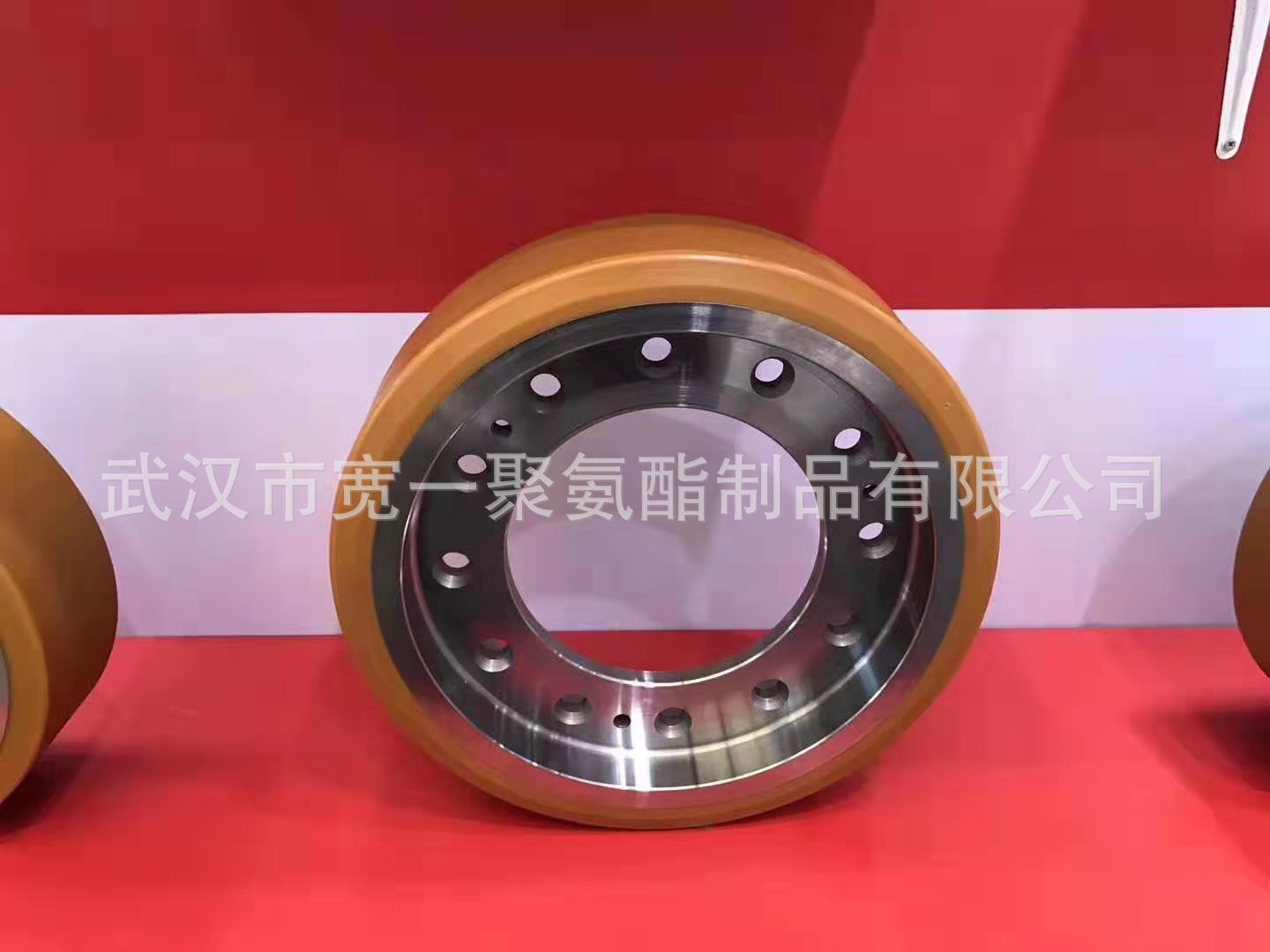 供应湖北十堰聚氨酯滚轮包胶加工 十堰PU轮包胶加工