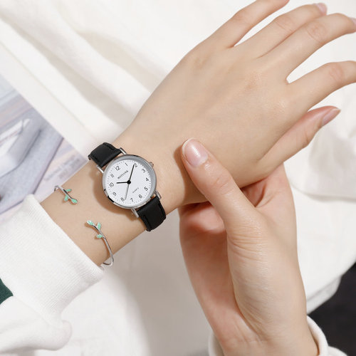 Korean Retro Fashion Minimalist Casual Elegant Quartz Watch for Middle and High School Students, Waterproof and Ultra-Thin, Suitable for Both Men and Women as Couple's Choice