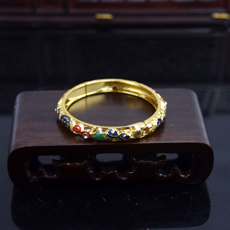 Ethnic accessory