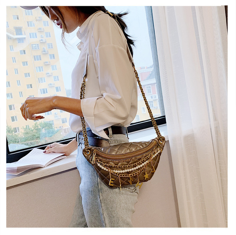 Fashion Embroidery Thread Messenger Bag display picture 7